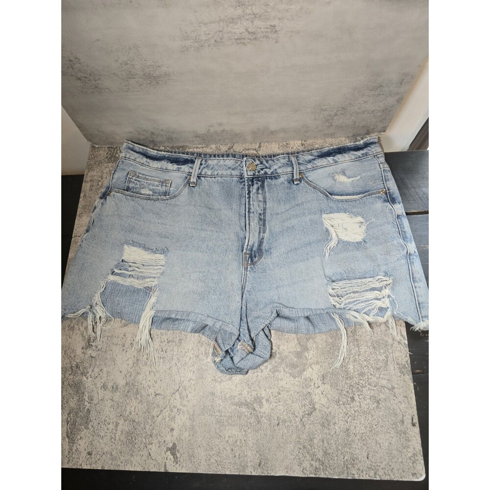 Good American Good Curve High Waist Raw Hem Denim Shorts Size 16 Distressed